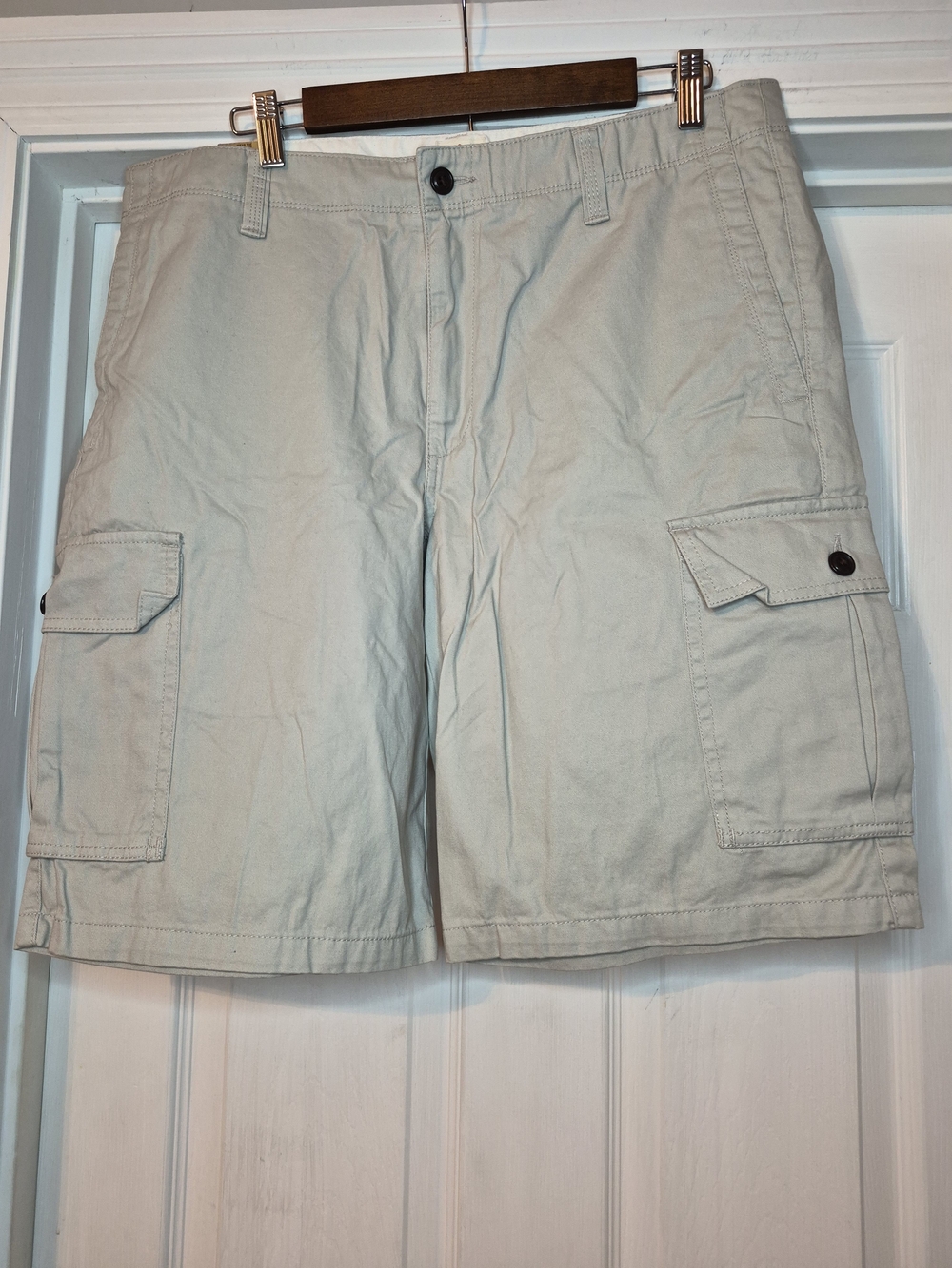 Dockers Men's Light Beige Cargo Shorts Casual Utility Style 36 NWT